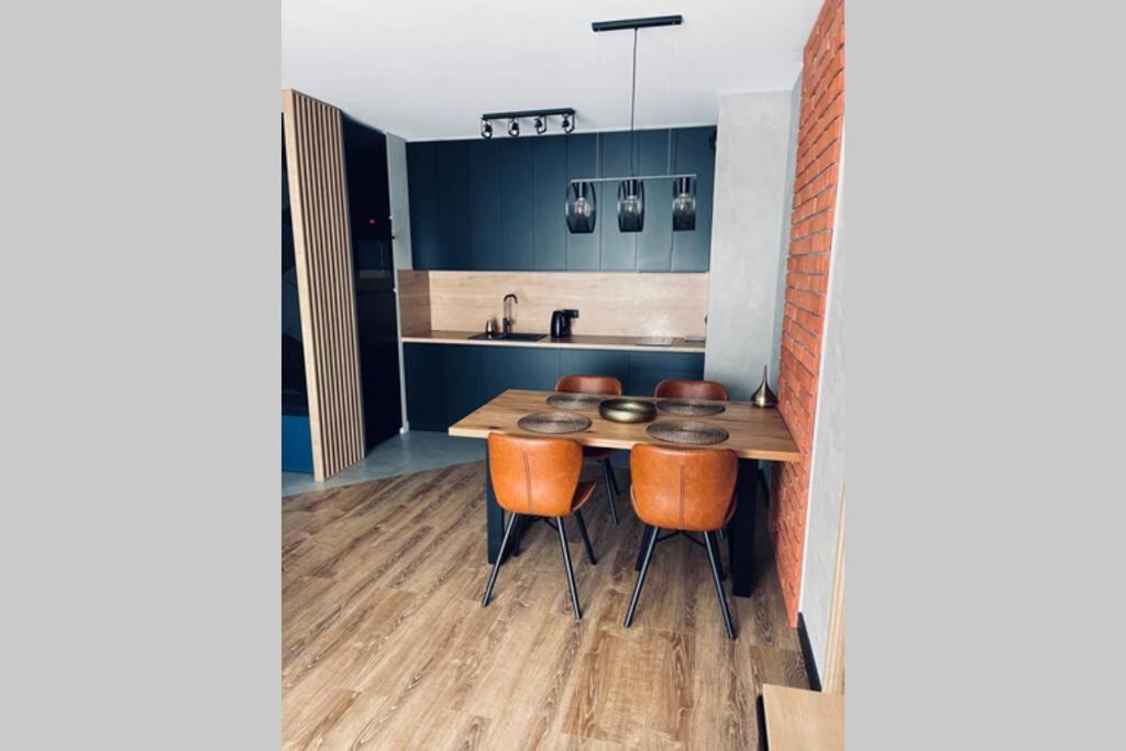 우치 Apartament Manufaktura Z Bezplatnym Parkingiem 아파트 외부 사진